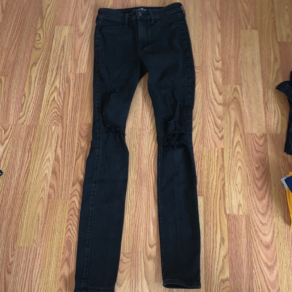 black ripped hollister jeggings